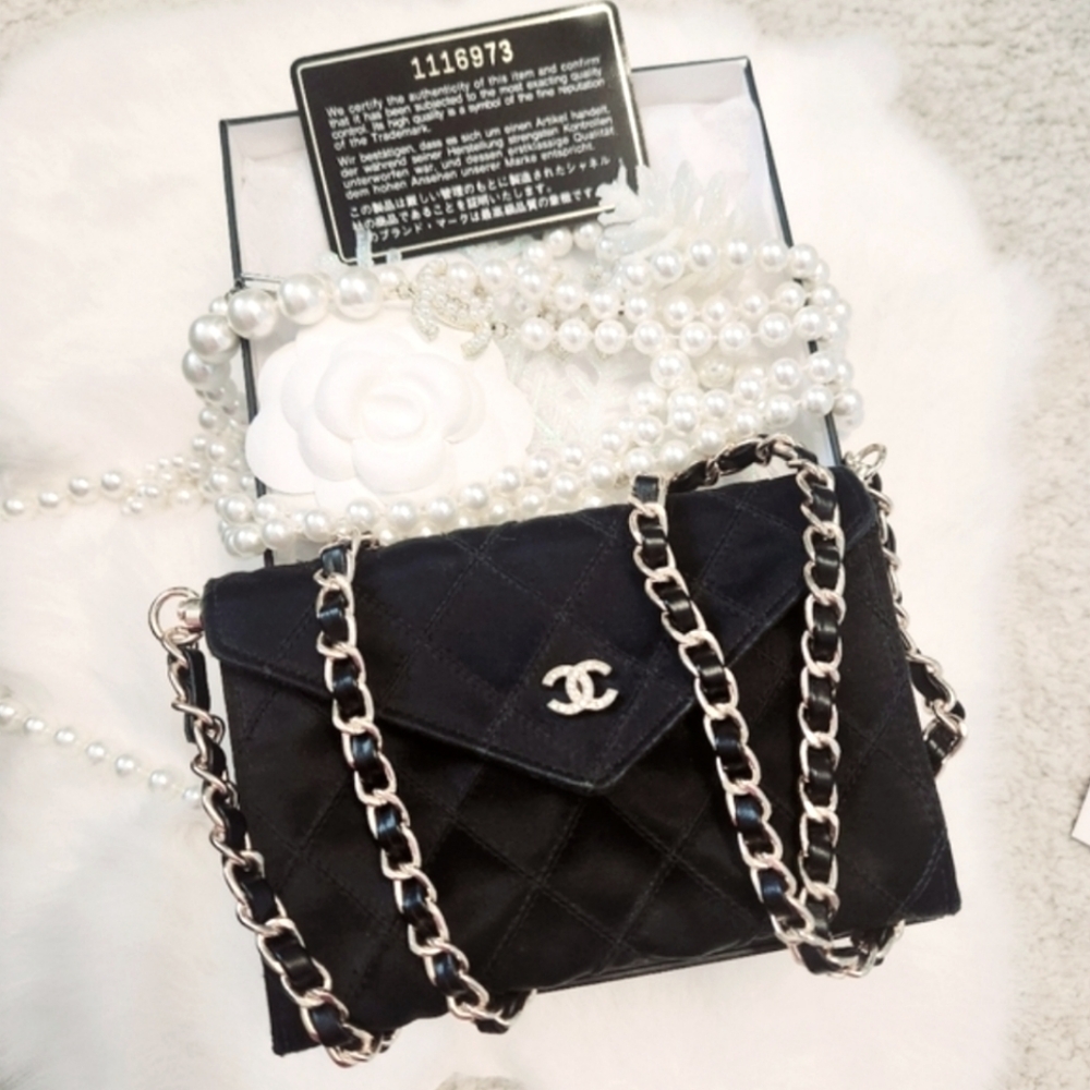 Authentic CHANEL Vintage Coin Purse